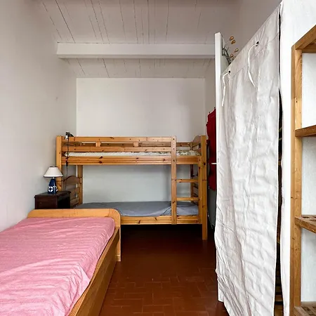 3 Pieces A 100m De La Avec Patio Et Parking - Fr-1-705-37 Les Mathes