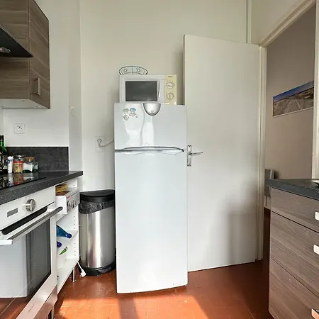 3 Pieces A 100m De La Avec Patio Et Parking - Fr-1-705-37 度假居