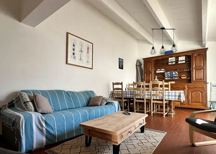 3 Pieces A 100m De La Avec Patio Et Parking - Fr-1-705-37 بيت للعطل