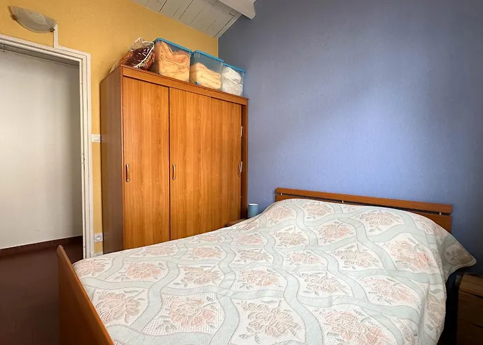 3 Pieces A 100m De La Avec Patio Et Parking - Fr-1-705-37 بيت للعطل *